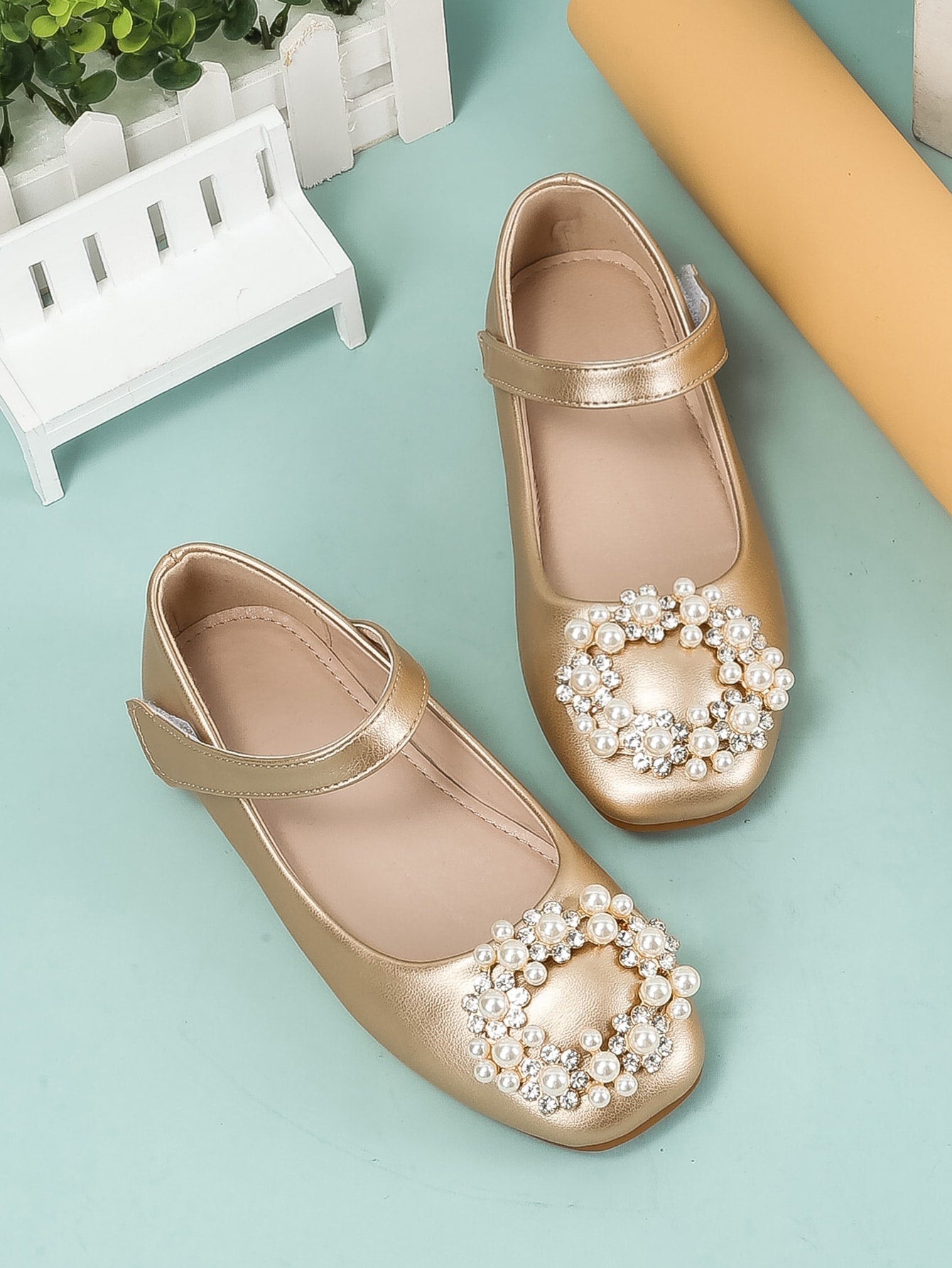 Girls Faux Pearl Decor Metallic Flats