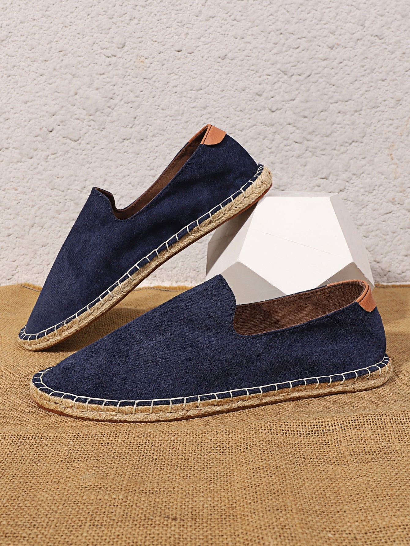 Vintage Hand-stitched Loafers Canvas Shoes, Men's Casual Shoes Made Of Natural Woven Rope And Classic Fashionable Design