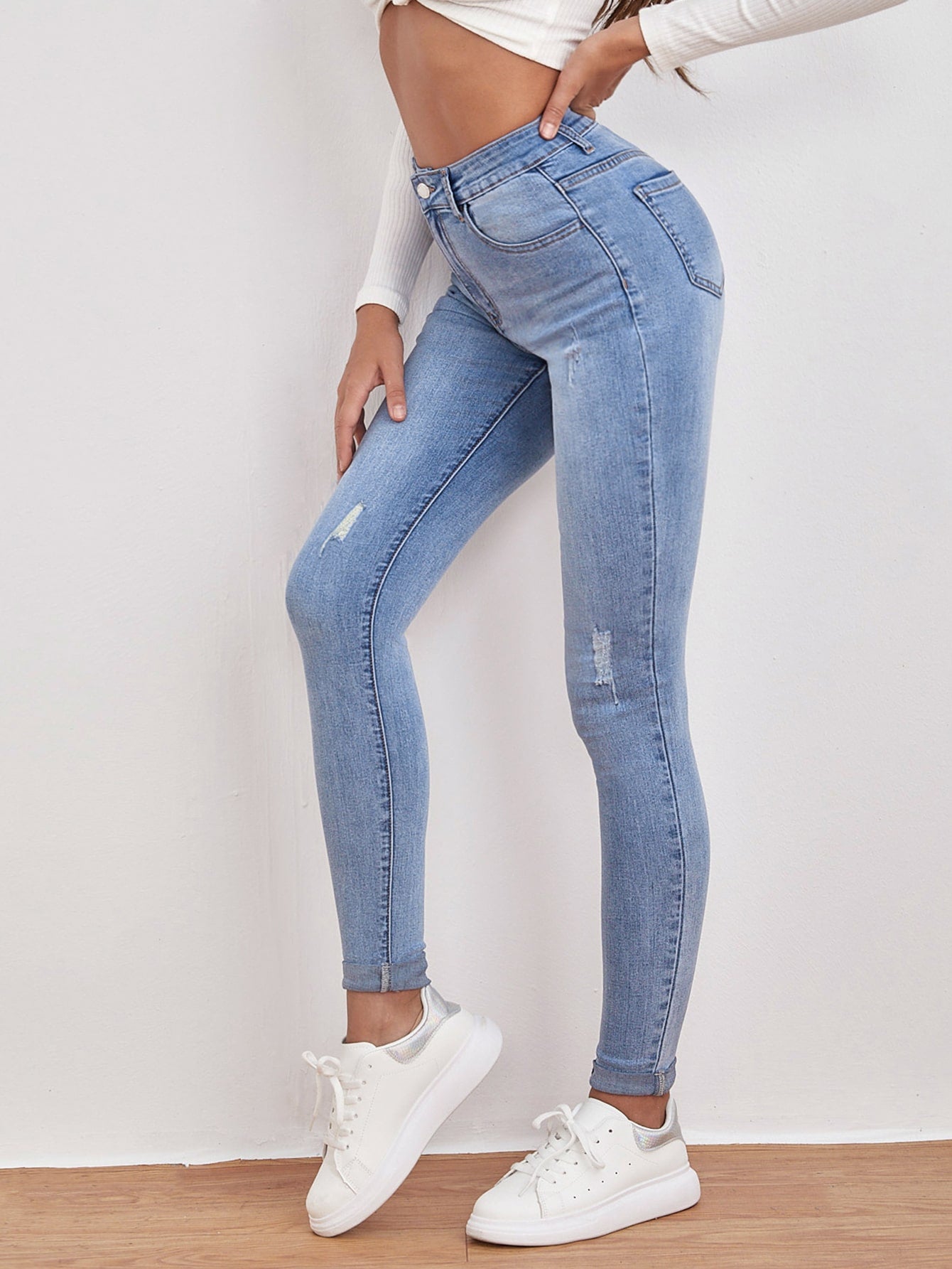 EZwear High-Waisted Button-Embellished Skinny Stretch Distressed Y2K Jeans