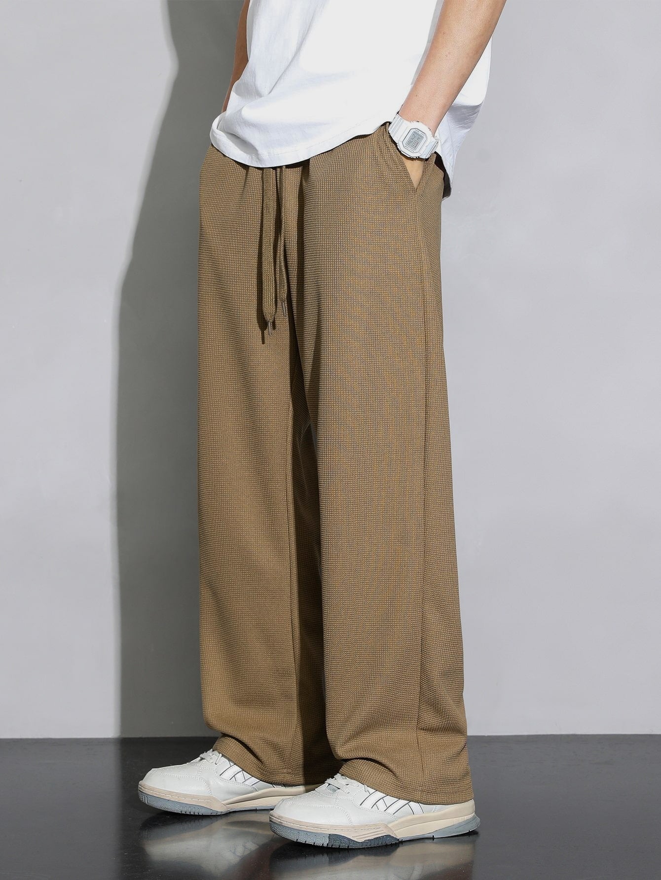 Men Drawstring Waist Straight Leg Pants