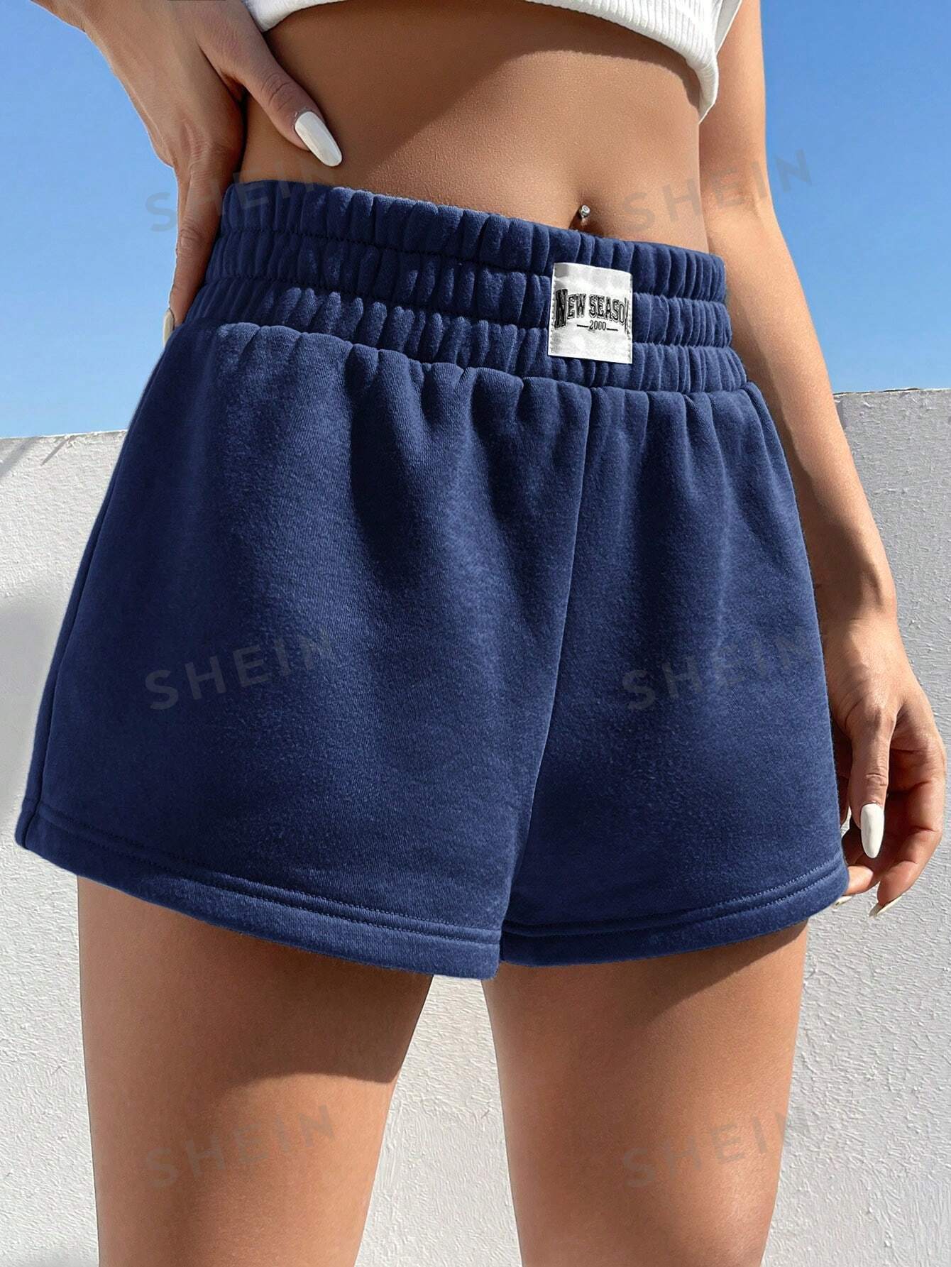 EZwear Letter Patched Detail Elastic Waist Shorts