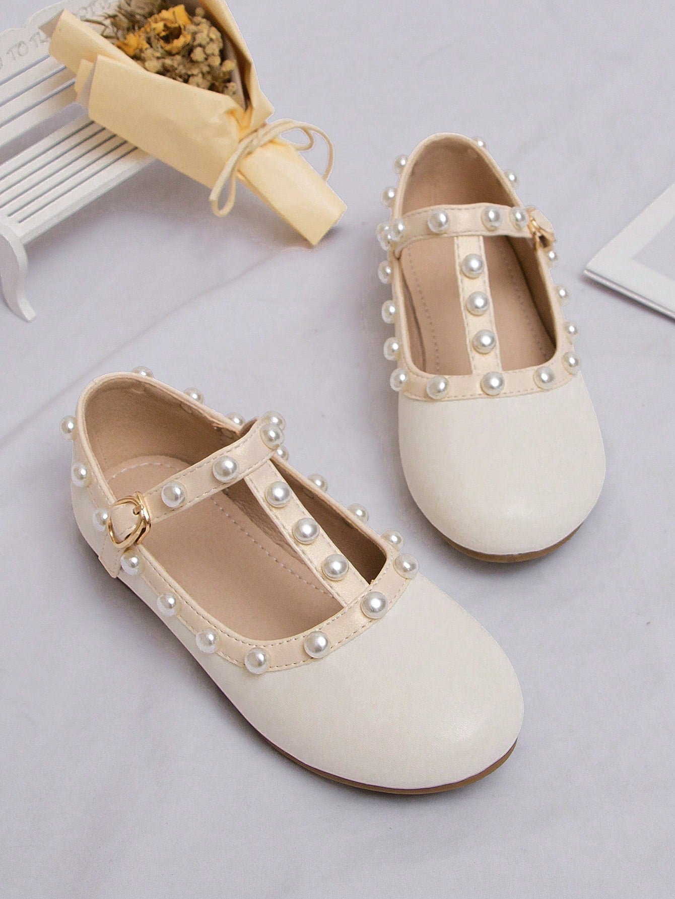 Girls Faux Pearl Decor T-strap Fashionable Mary Jane Flats For Outdoor