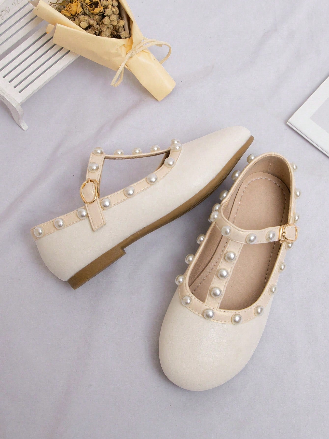 Girls Faux Pearl Decor T-strap Fashionable Mary Jane Flats For Outdoor