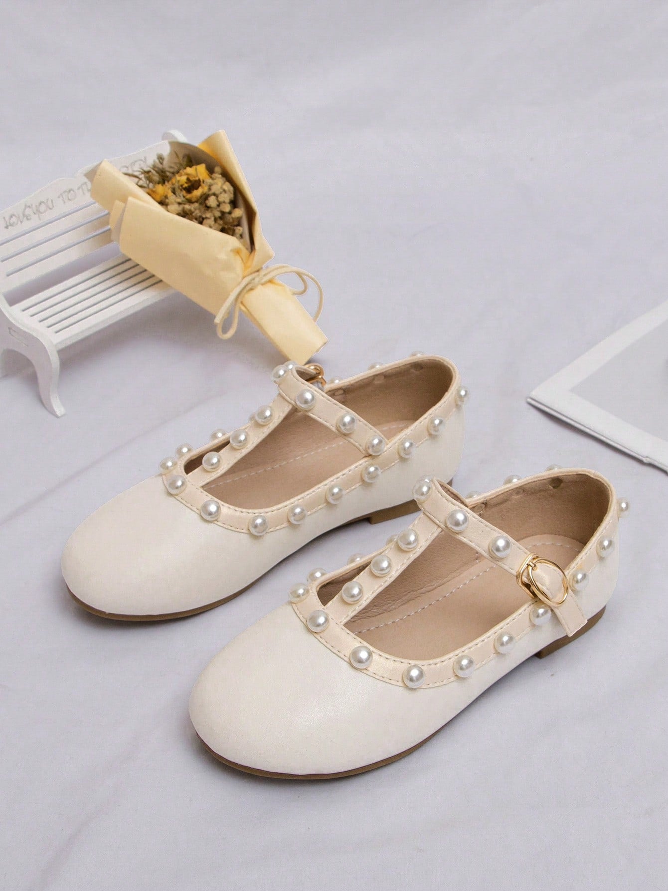 Girls Faux Pearl Decor T-strap Fashionable Mary Jane Flats For Outdoor