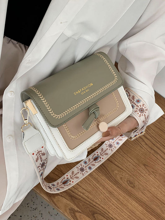 Fashionable bag for women, versatile new crossbody bag, casual, contrasting color, small square bag, wide shoulder strap, for party date school outdoor gift Fashion Flap Shoulder Bag, Women's Buckle Decor Crossbody Purse With Wide Strap