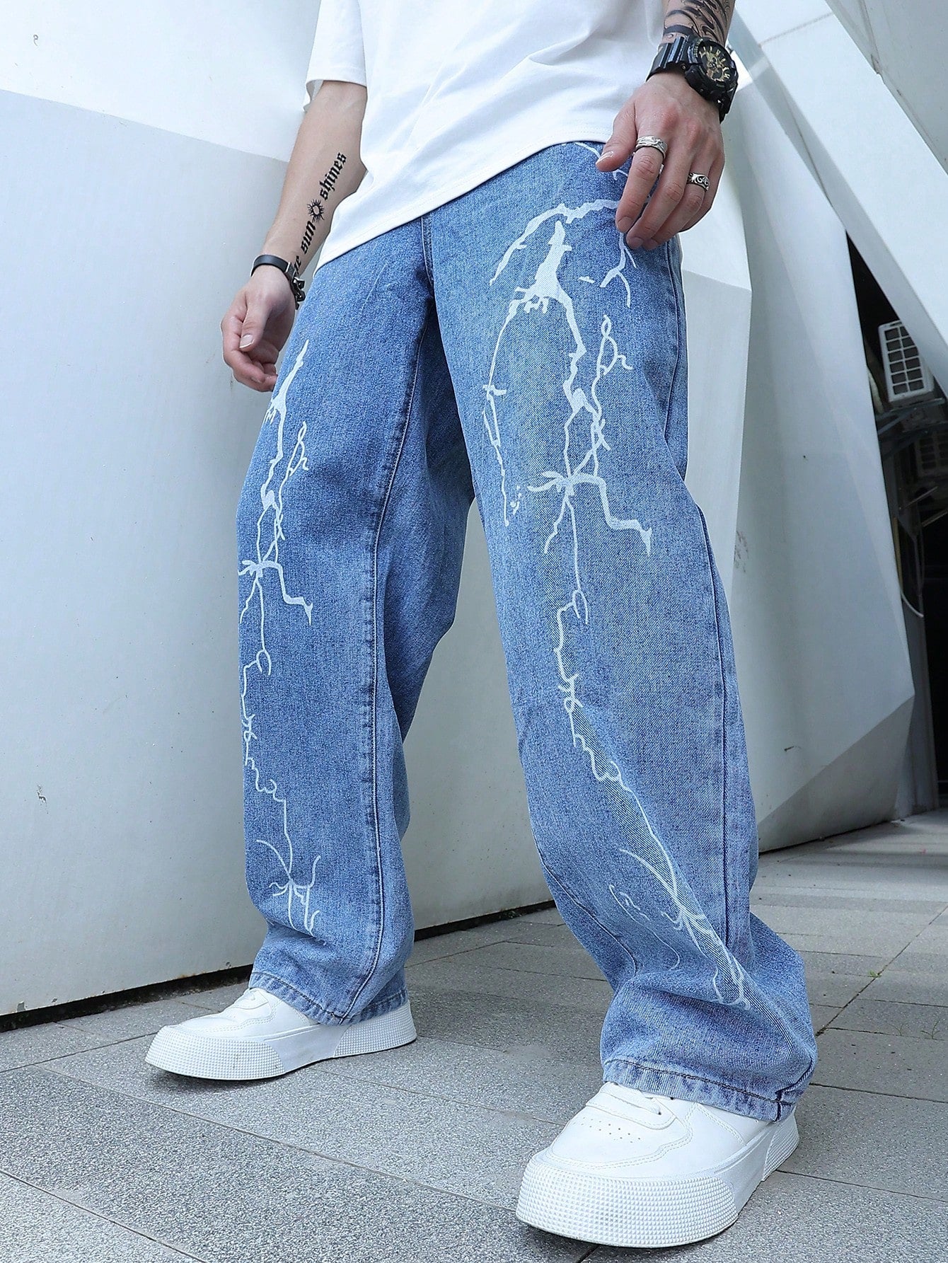 Manfinity Men Lightning Print Straight Leg Jeans