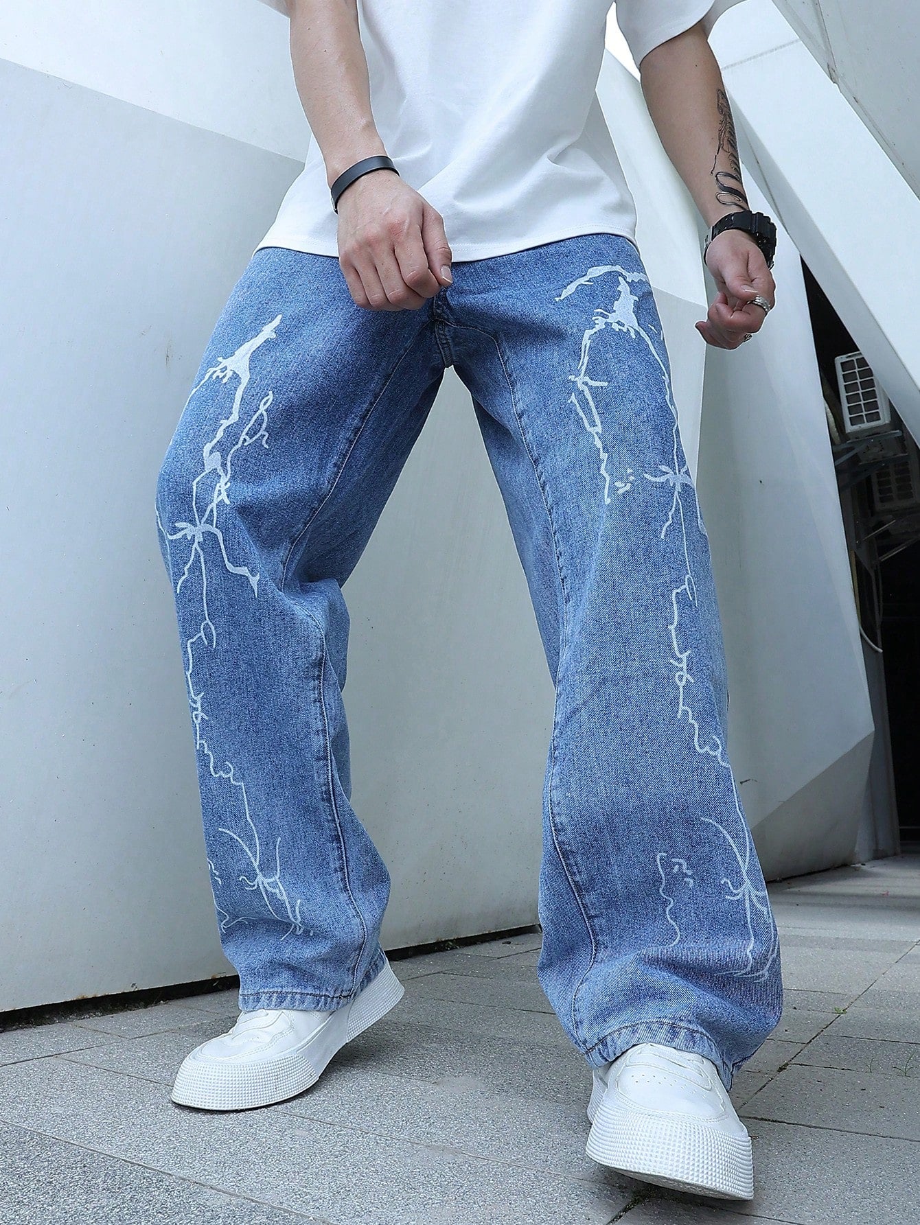 Manfinity Men Lightning Print Straight Leg Jeans