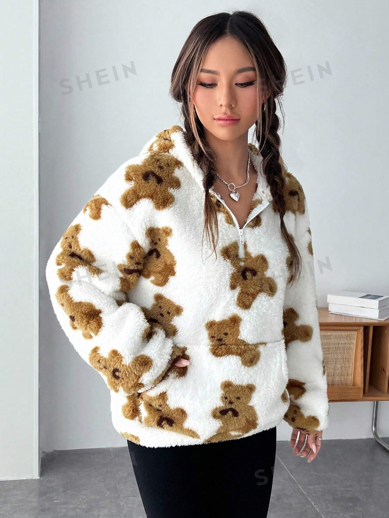 EZwear Bear Pattern Kangaroo Pocket Drop Shoulder Hooded Teddy Double-Faced Velvet Sweatshirt