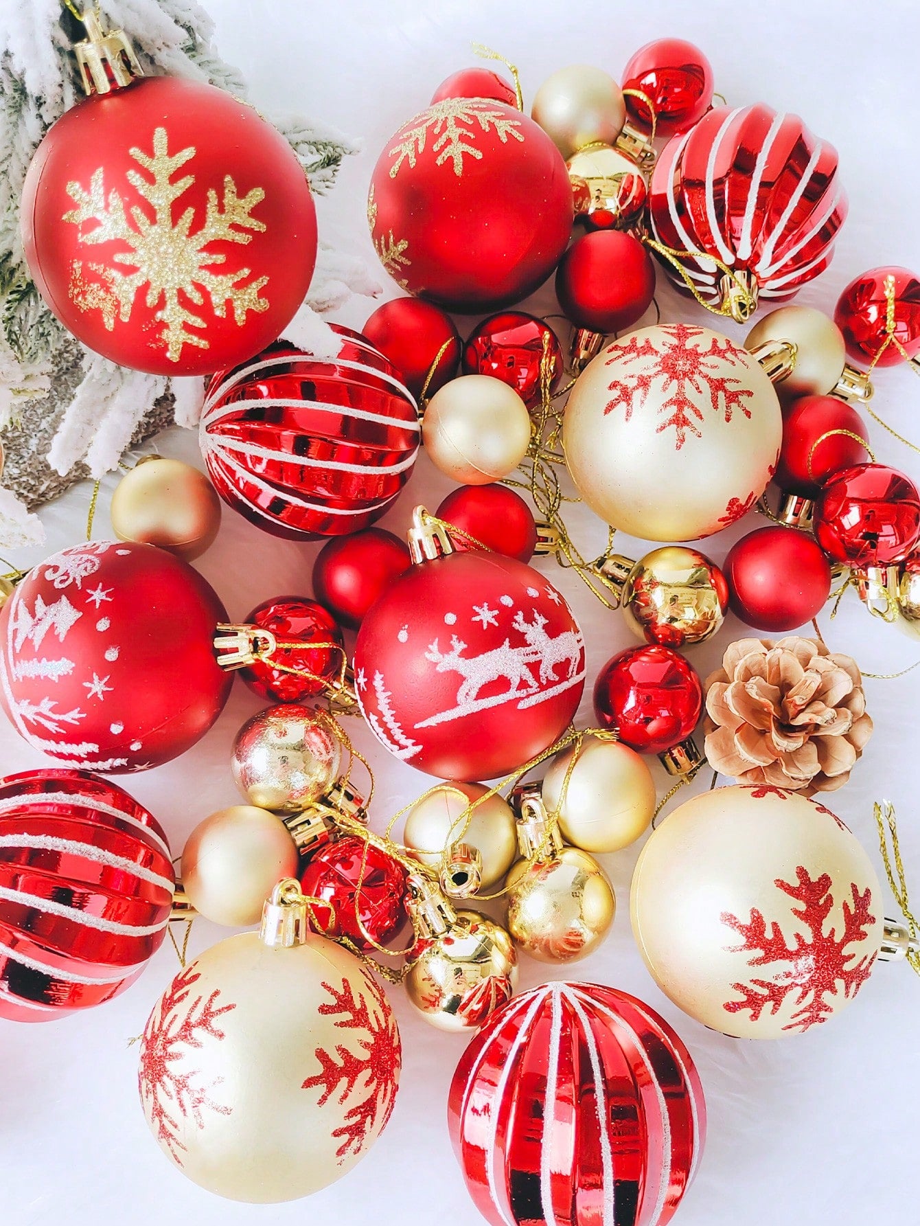 44pcs Christmas Ornament Set, Red And Golden Creative Painted Christmas Ball Party Christmas Tree Hanging Ball Pendant, Christmas Tree Decoration, Suitable For Holiday Parties, Wreaths, Christmas Tree,Christmas