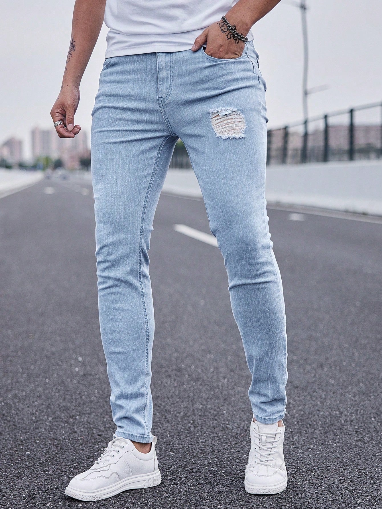 Manfinity Homme Men Light Wash Ripped Skinny Jeans Slim Fit Long Frayed Jean Cargo Plain Blue Office Basic Husband