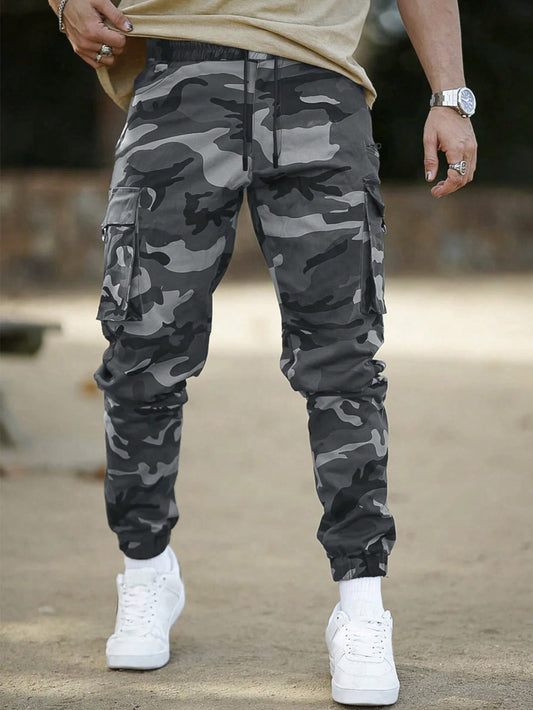 Manfinity Homme Men Camo Print Flap Pocket Cargo Pants