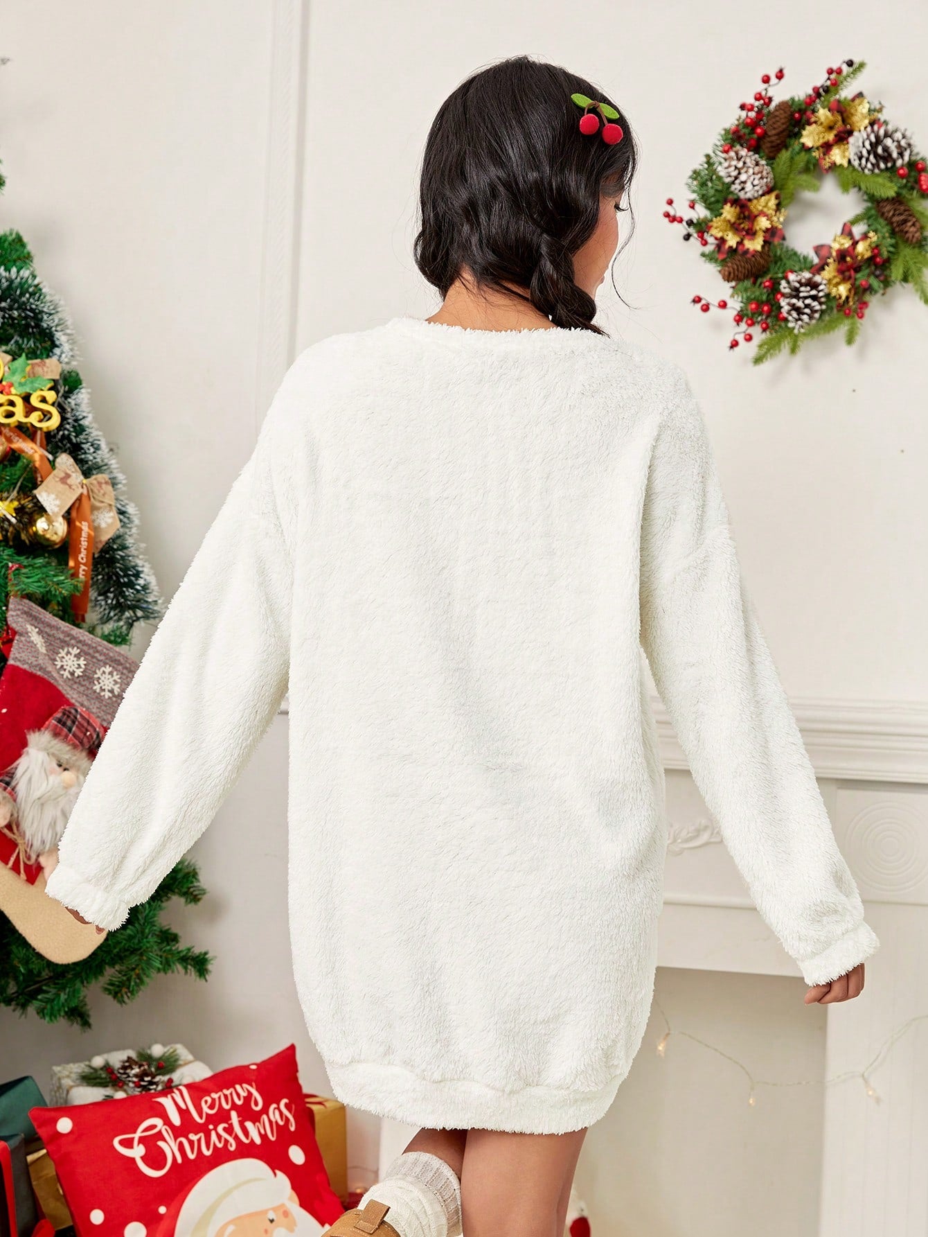 Qutie Christmas Print Drop Shoulder Teddy Sweatshirt Dress