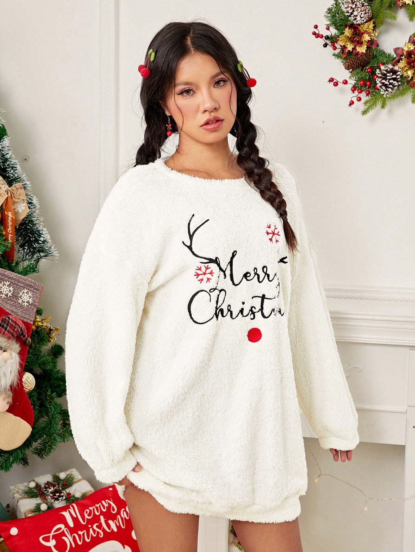 Qutie Christmas Print Drop Shoulder Teddy Sweatshirt Dress