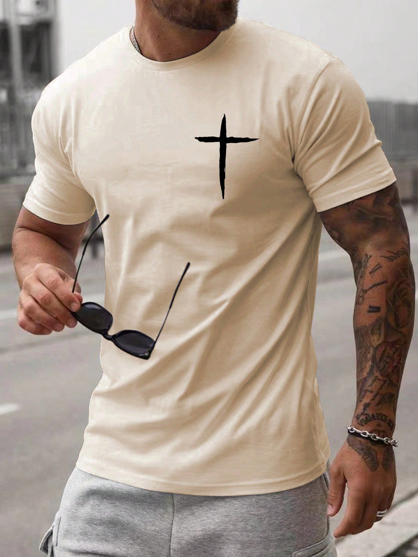 Manfinity Homme Men Cross Print Tee