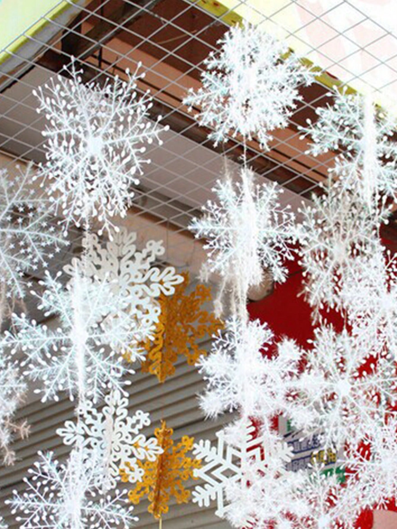 3pcs Christmas Decoration Imitation Snowflakes Plastic Hanging Ornaments, Christmas Tree Decoration, Festival Atmosphere Decor, Home