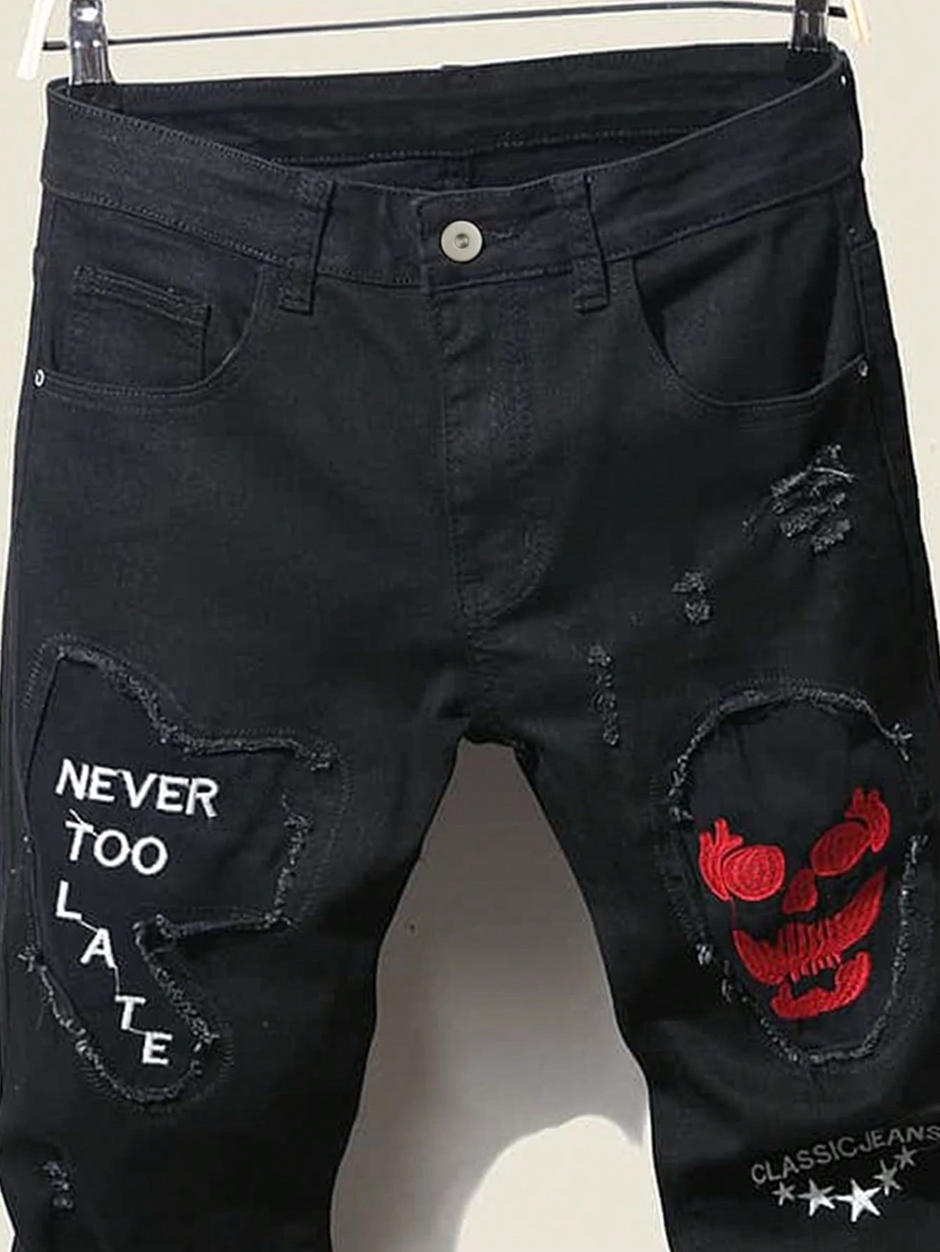 Manfinity EMRG Men Cotton Slogan Skull Embroidery Raw Cut Skinny Jeans Slim Fit Long Ripped Frayed Jean Cargo Character Plain Black Going Out Rock And Roll Friends