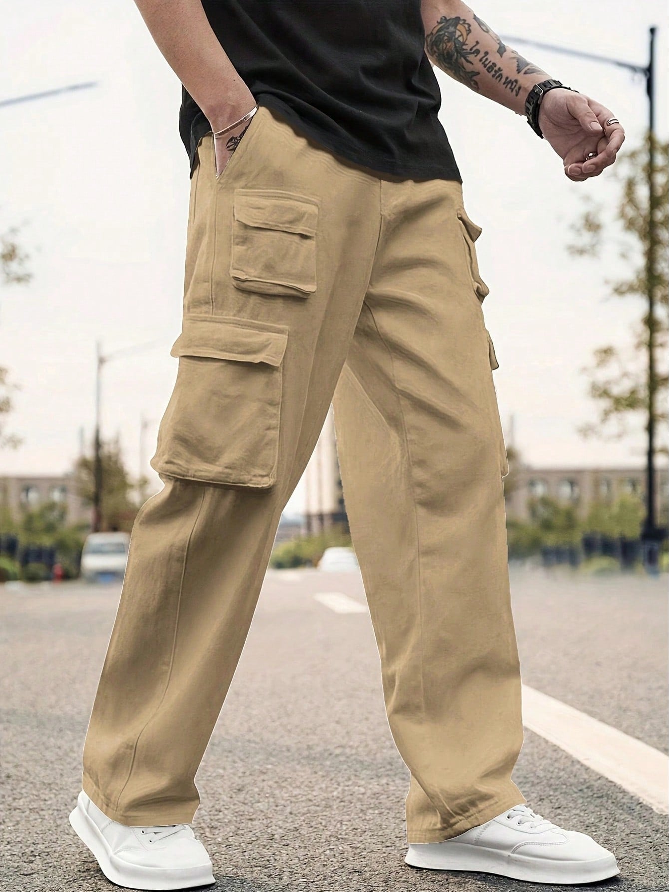 Men Solid Cargo Pants