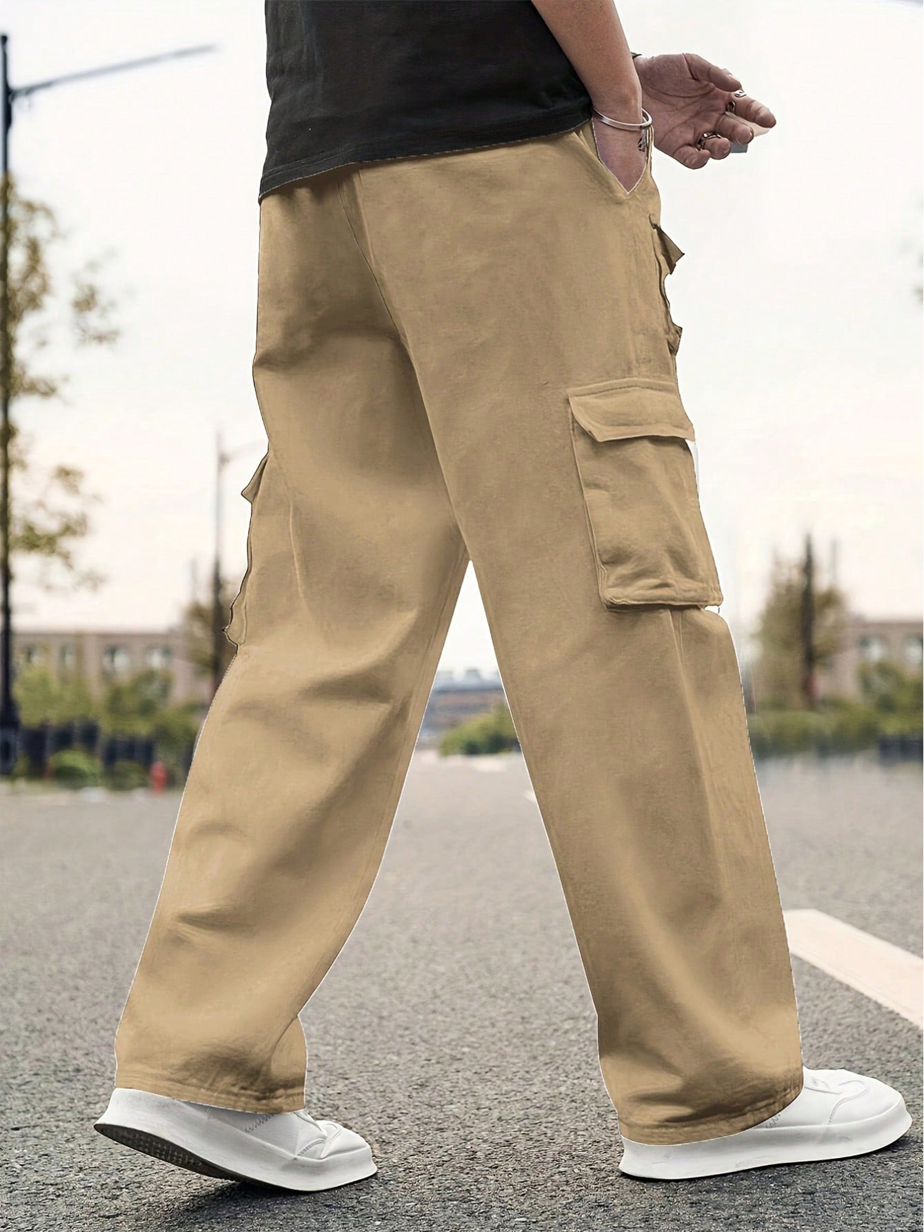 Men Solid Cargo Pants