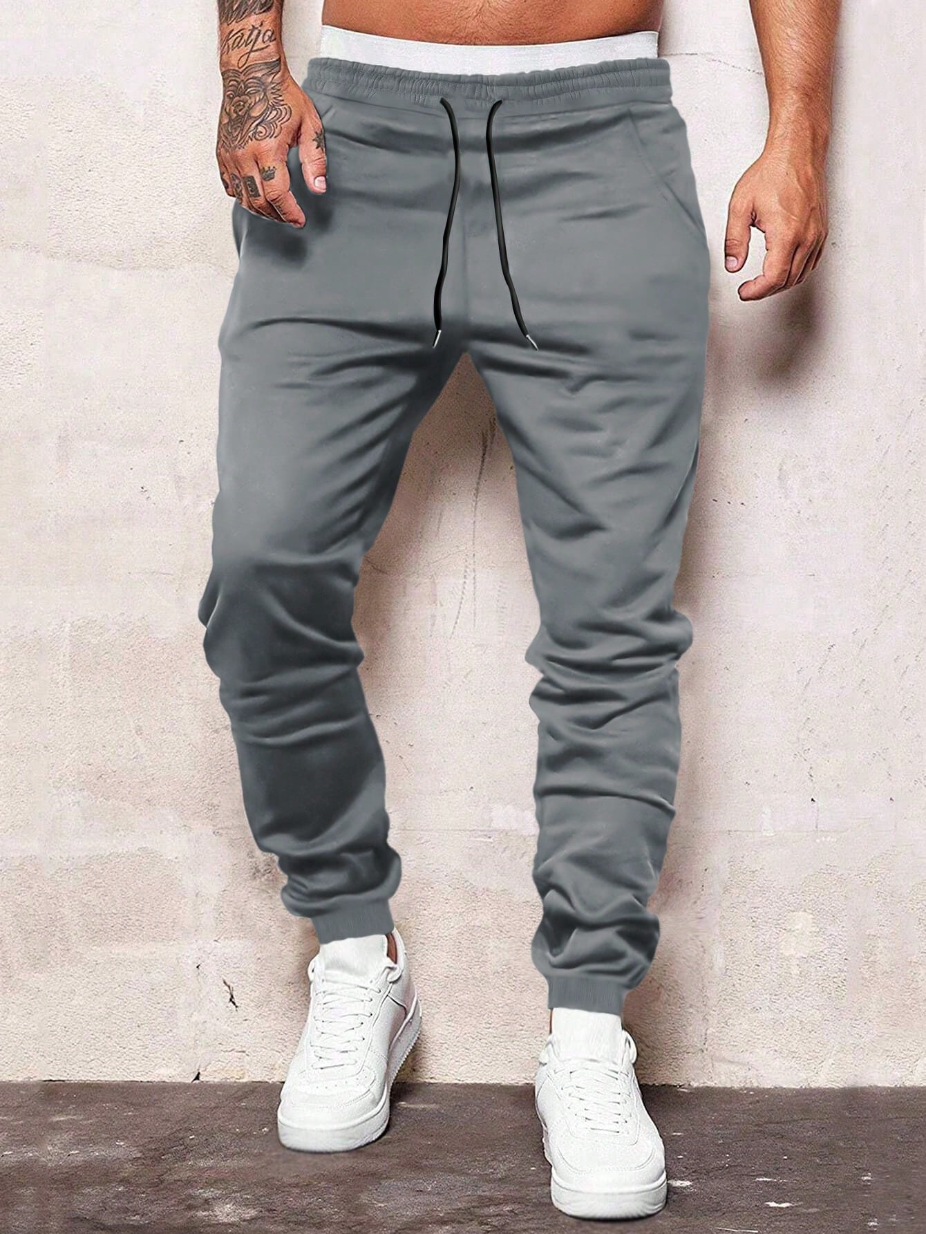 Manfinity Men's Solid Color Drawstring Waist Pants