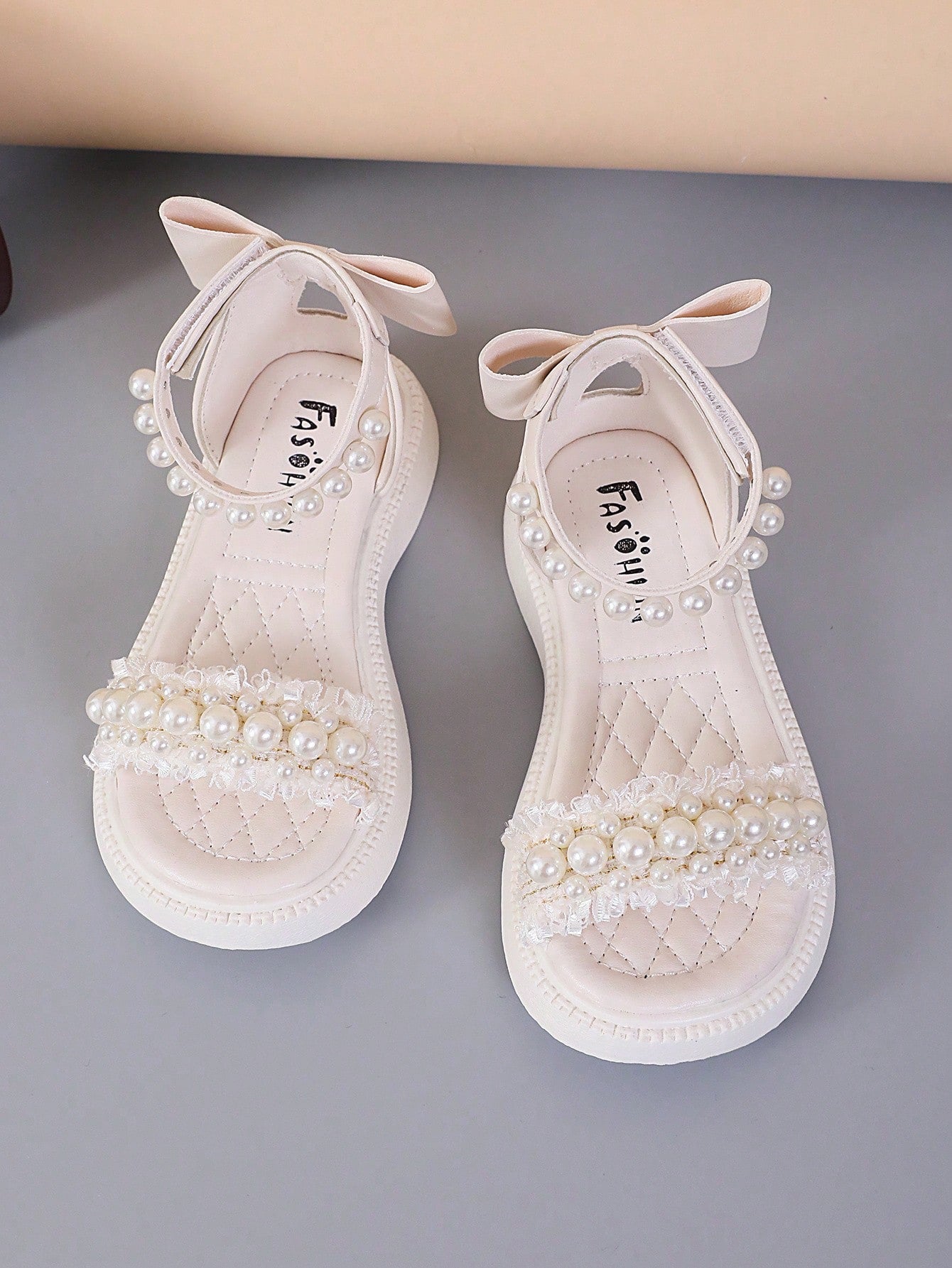 1 Pair Girls Children Comfortable Floral Bow Decor Princess Party Flat Lace-Up Open-Toe Sandals Suitable For Summer