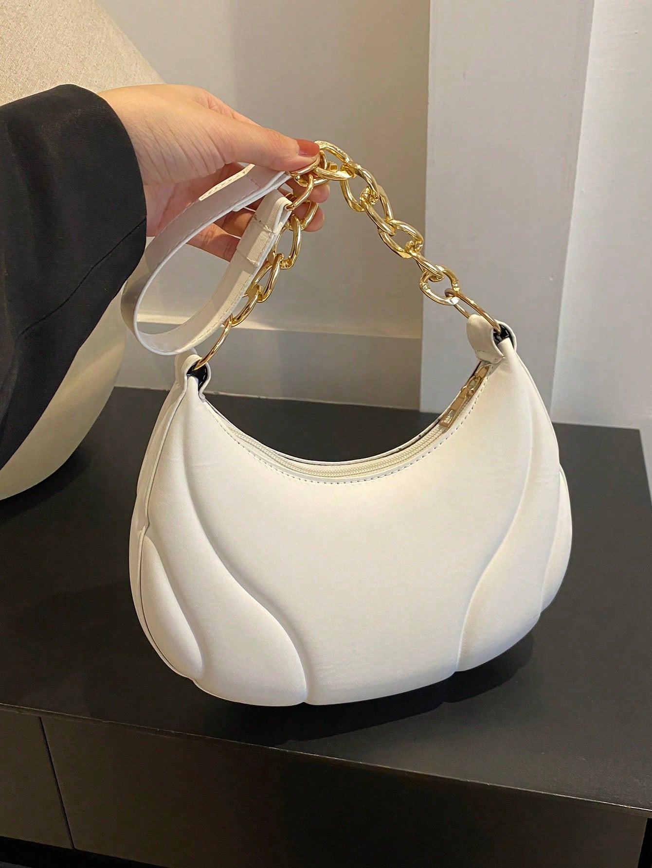 Hot Search Mini Crescent Handbag, 1 Piece, Solid Acrylic Chain Decoration, PU, Portable, Elegant Zipper Shoulder Bag Handbag Suitable For Girls To Travel And Daily Use