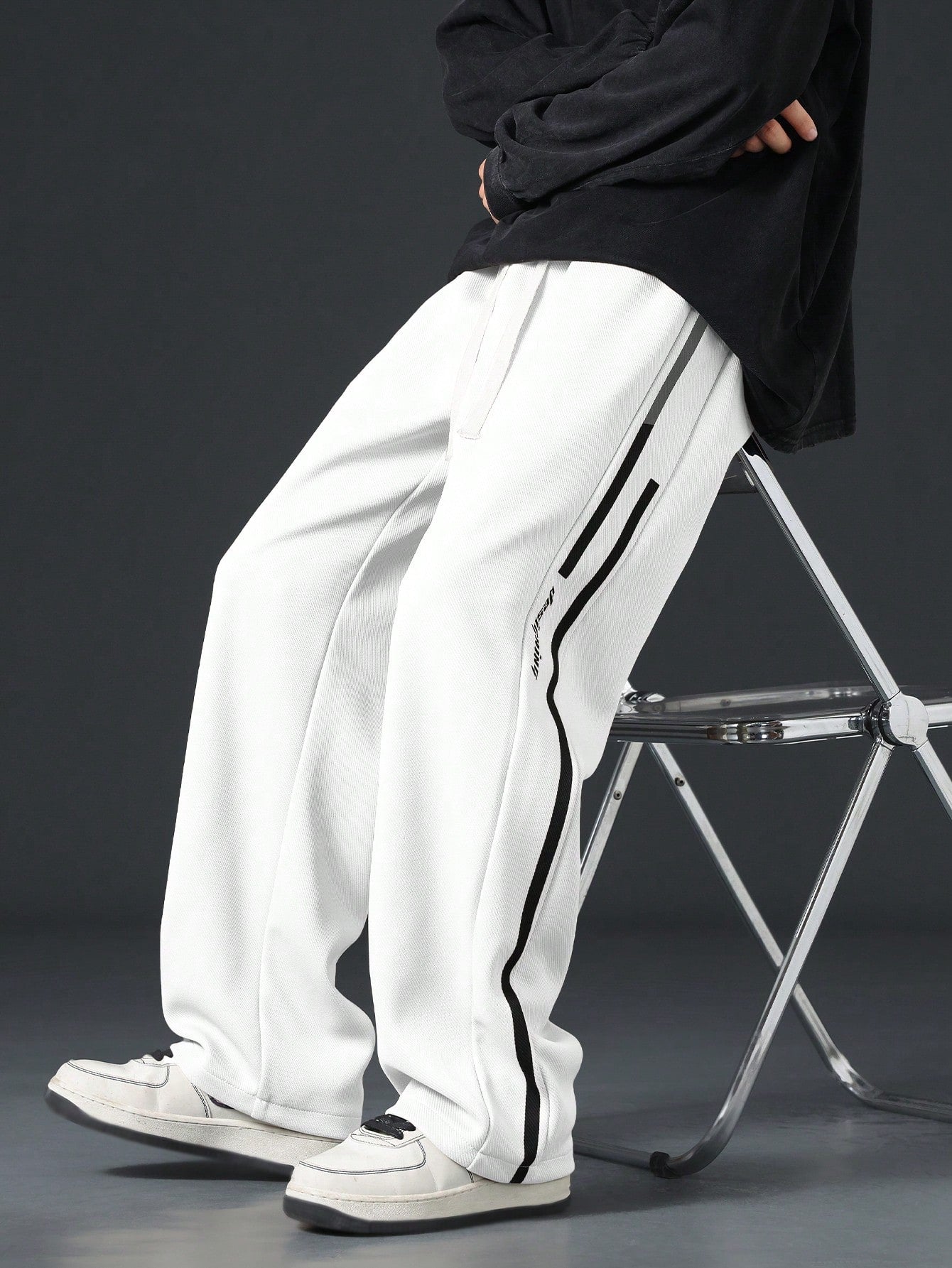 Men's Loose Straight Leg Pants With Side Splice