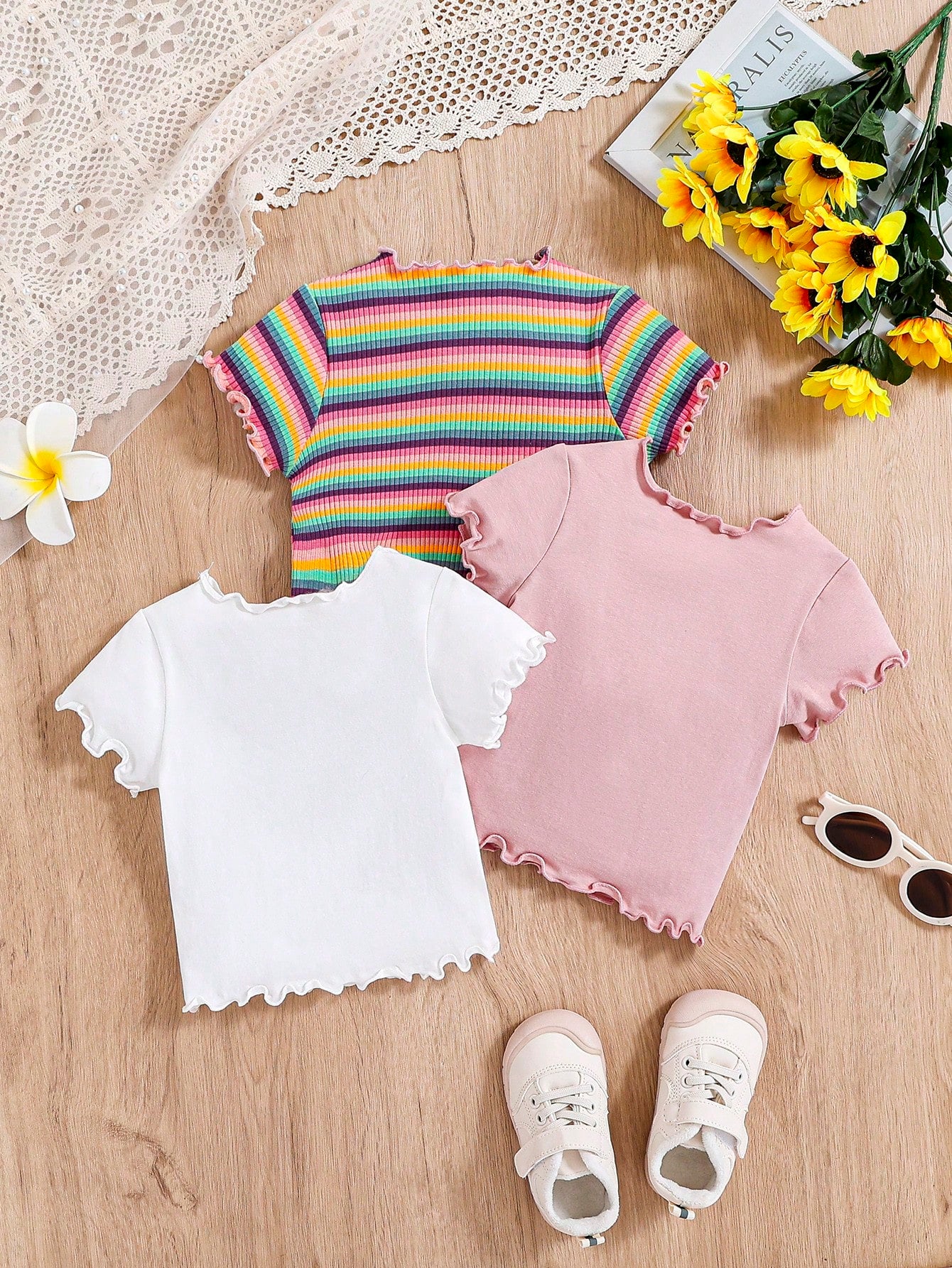 Young Girl Knitted Solid Color Round Neck Flower And Letter Pattern Casual Short T-Shirt