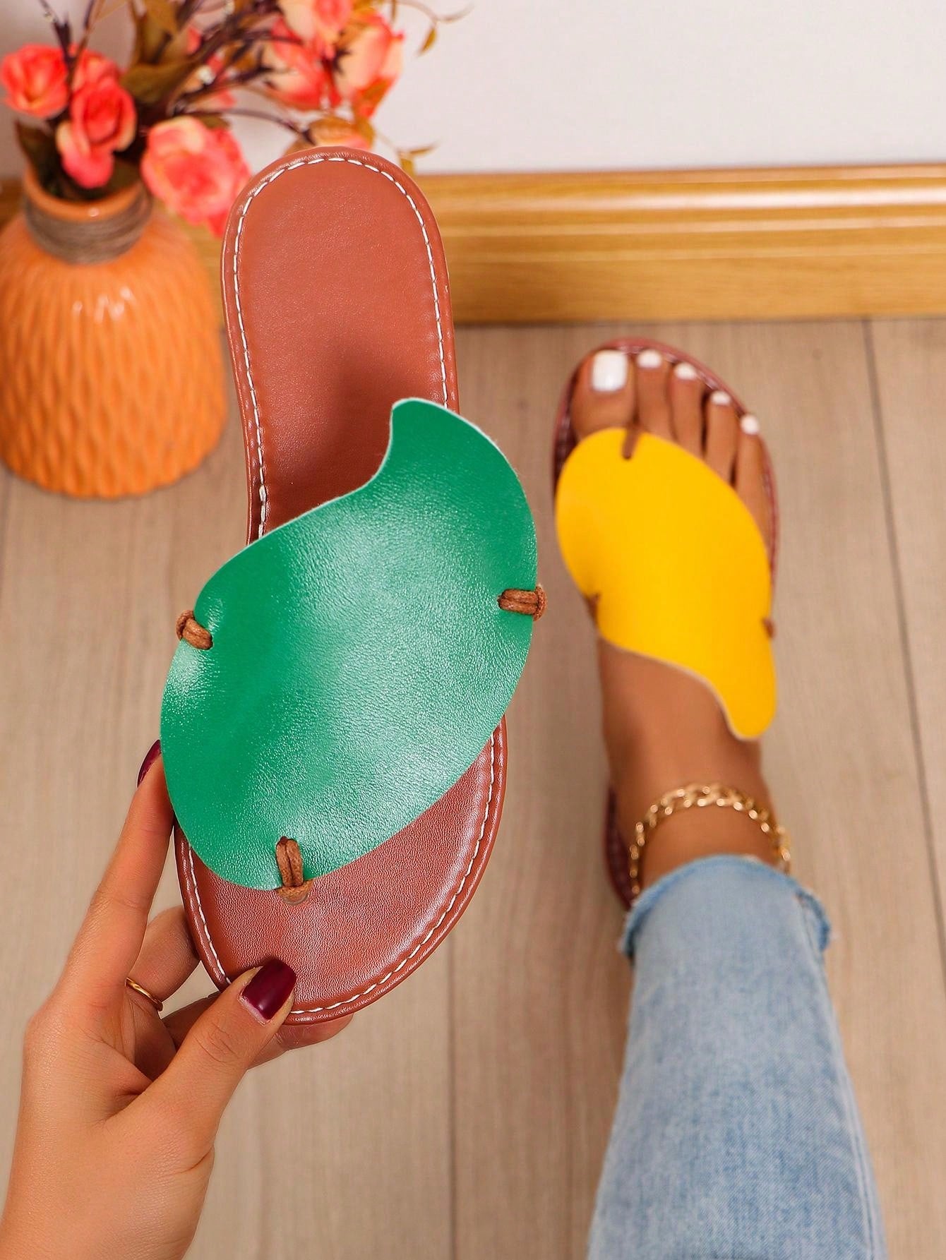 2024 Summer New Mango Two-Tone Women's Flat Casual Slippers