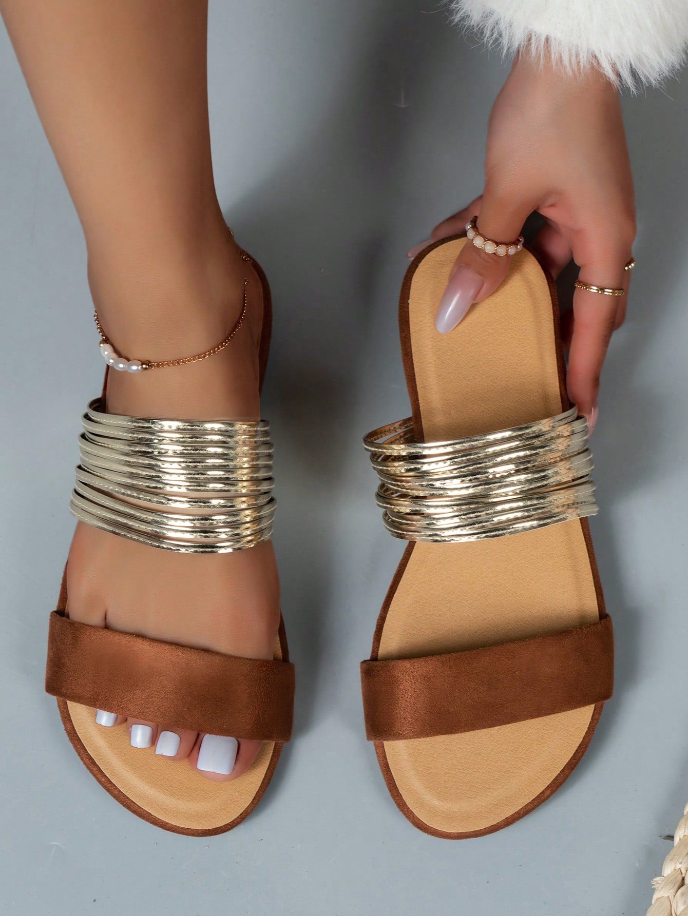 Ladies' Pure-colored Sandals For Party, Gold, Two-tone