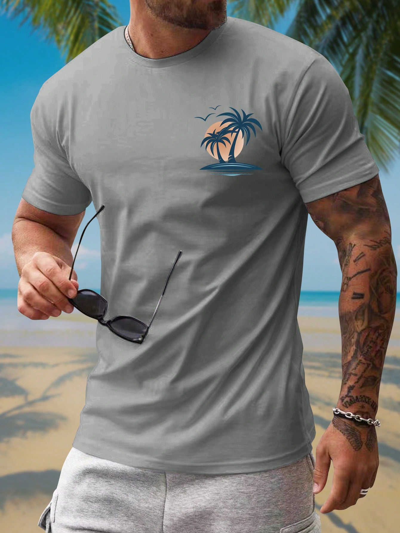 Manfinity RSRT Men's Coconut Tree Printed Short Sleeve T-Shirt