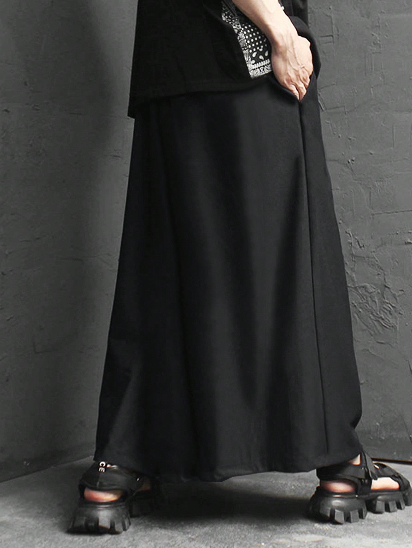 Manfinity Hypemode Men's Drawstring Waist Wide Leg Pants Oversize Long Slacks Plain Black Going Out