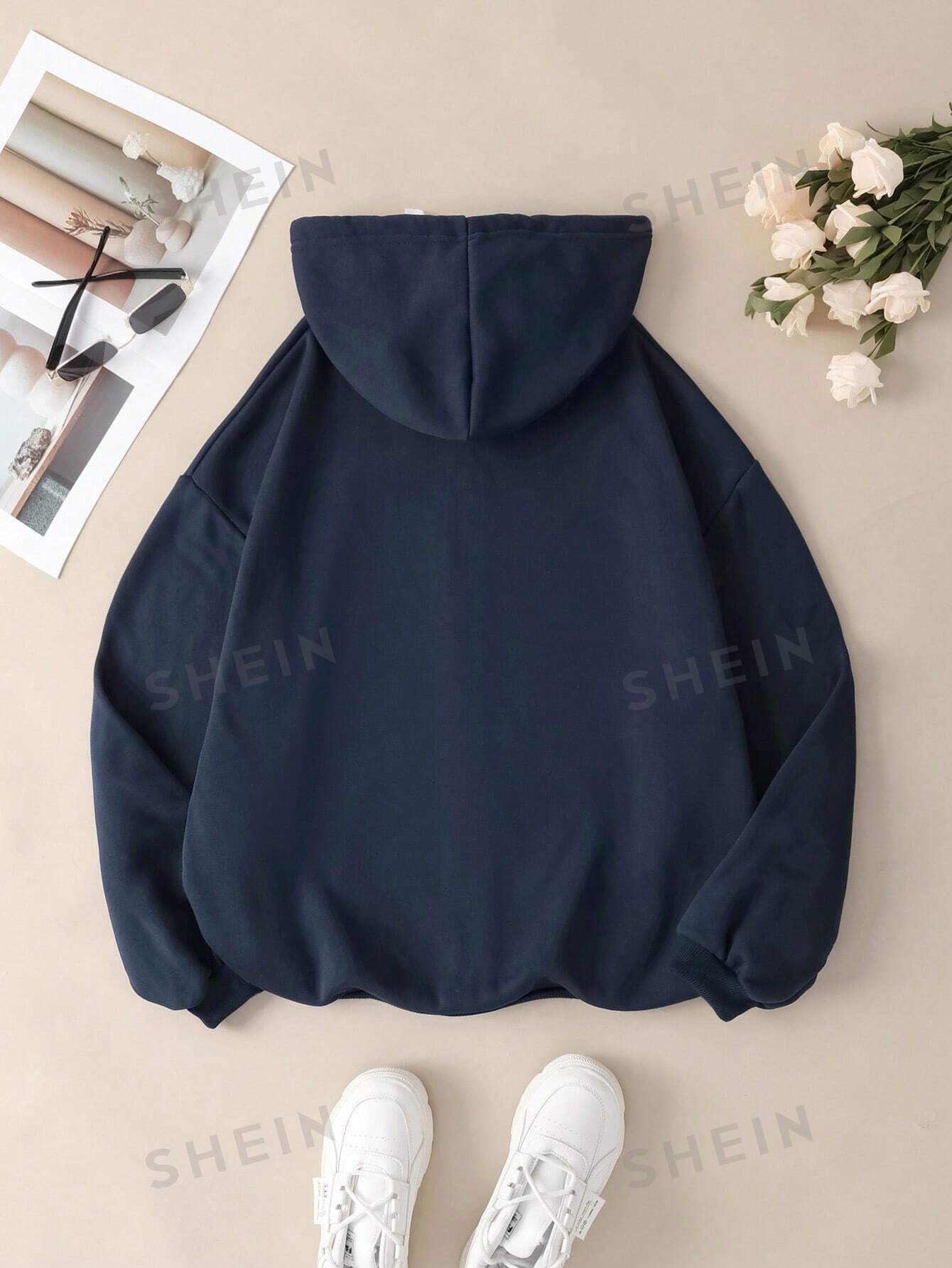 EZwear Loose Fit Letter Printed Hooded Drawstring Sweatshirt With Dropped Shoulder Design