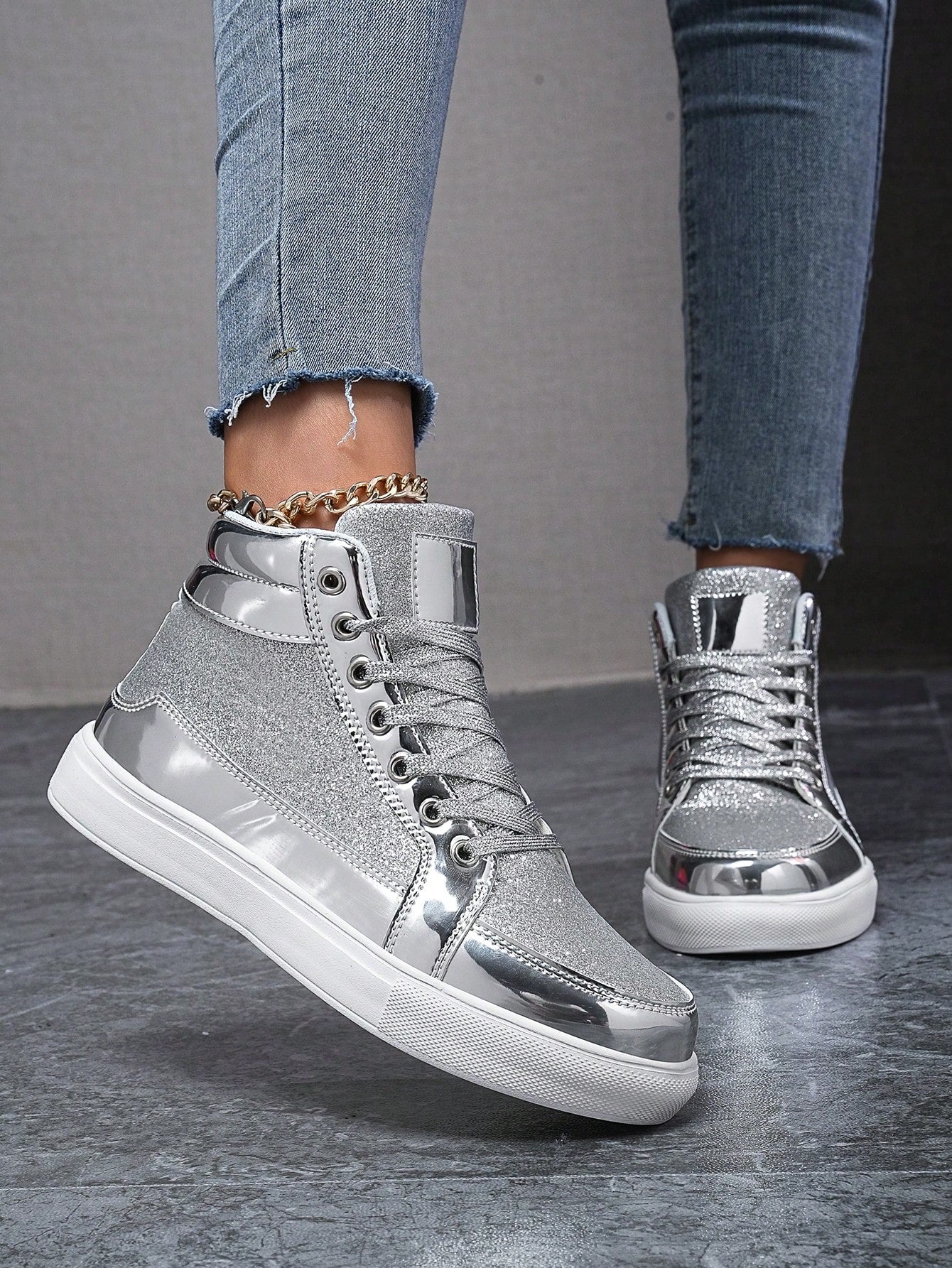 Unisex Metallic Glitter Casual Performance High Top Sneakers, Fashionable Front Strap, Personalized Trendy Shoes, Versatile Dance Shoes, Comfortable Couple Athletic Shoes