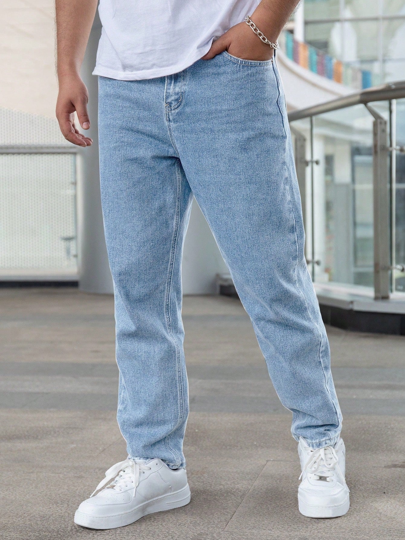 Men's Casual Loose Fit Straight Leg Jeans With Pockets