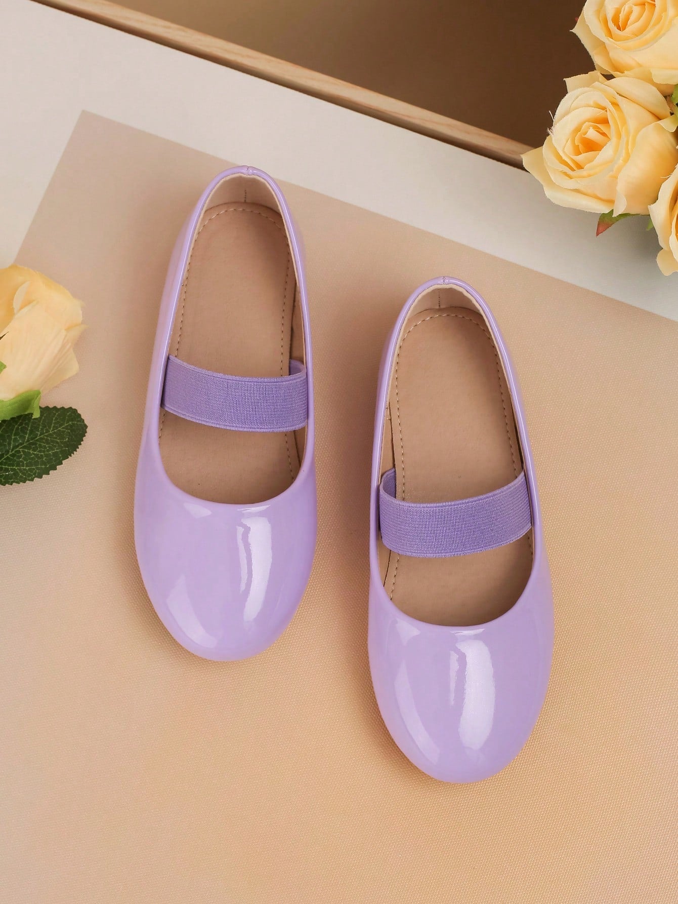 A Pair Of Fashionable Solid Color Mary Jane Shoes For Girls, Lightweight And Breathable Walking Shoes, Suitable For All Seasons