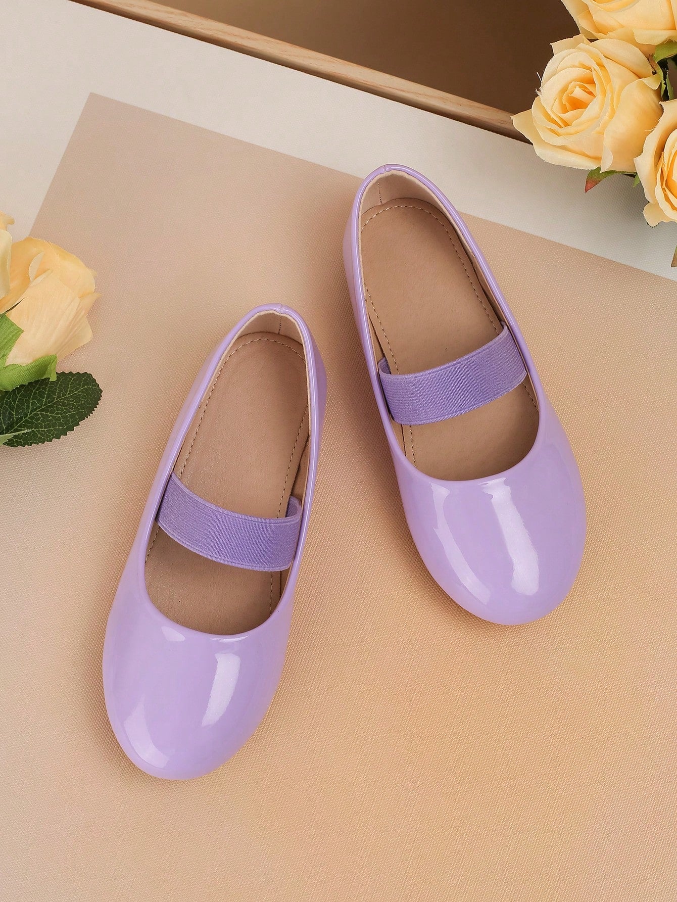 A Pair Of Fashionable Solid Color Mary Jane Shoes For Girls, Lightweight And Breathable Walking Shoes, Suitable For All Seasons