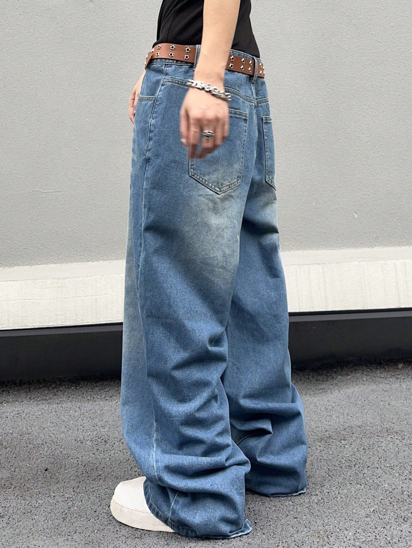 Manfinity EMRG Men Washed Loose Waistband Asymmetrical Wide Leg Denim Pants With Slanted Pockets