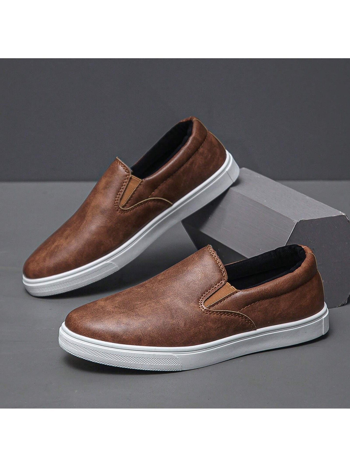 Men's Casual Sports Shoes Non-slip Student Sports Shoes All-match Style Casual Sports Shoes, Four Seasons