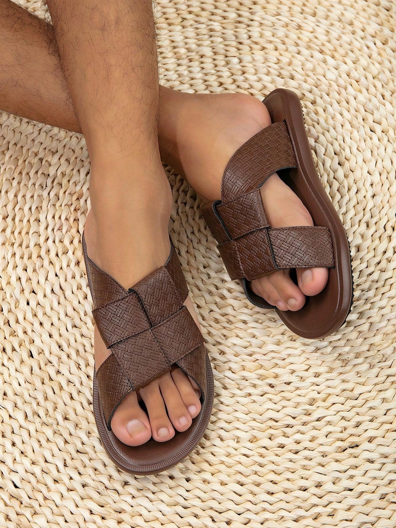 Men  Style Comfortable And Casual Arabic Flip Flops