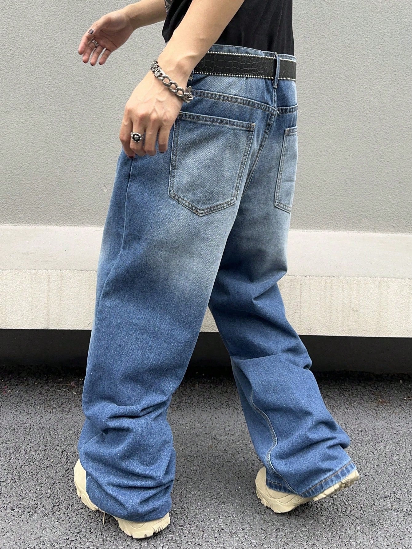 Manfinity EMRG Men's Street Style Loose Wide Leg Jeans Oversize Long Washed Light Jean Cargo Plain Blue Party Y2K Friends