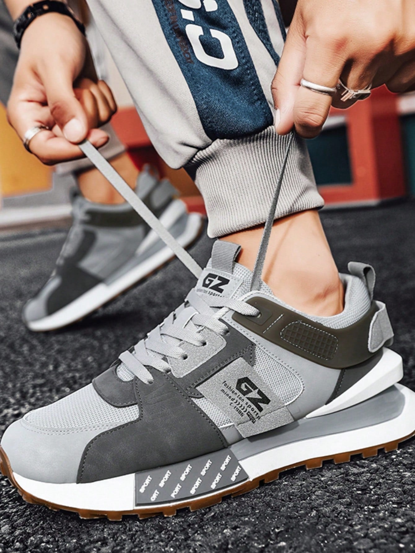 Fashionable Men Chunky Sneakers, Thick Sole, Color-Blocking, Breathable, Comfortable, Lace-Up, Height Increasing, Anti-Slip, Running