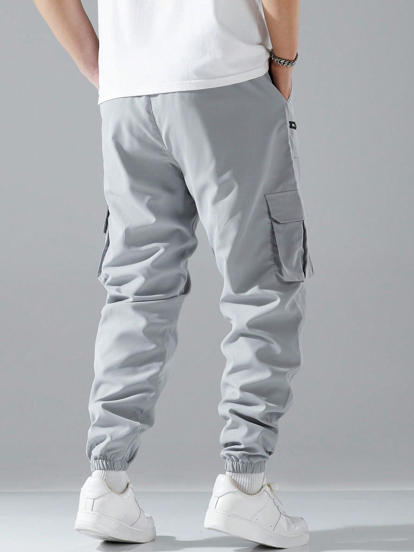 Manfinity Loose Fit Men Cargo Pants With Flap Pockets, Drawstring Waist, And Side Pockets