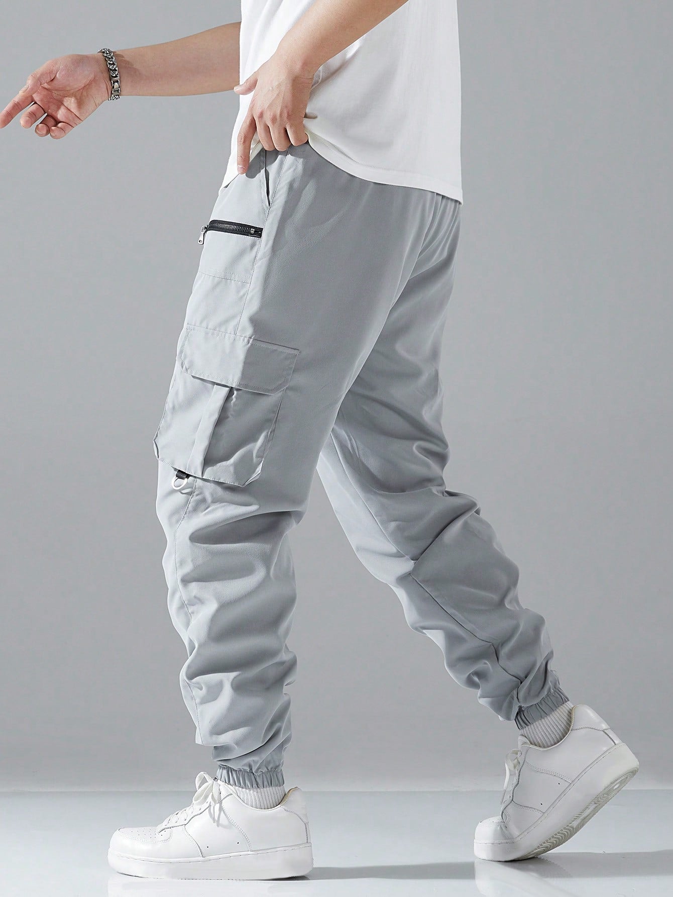 Manfinity Loose Fit Men Cargo Pants With Flap Pockets, Drawstring Waist, And Side Pockets