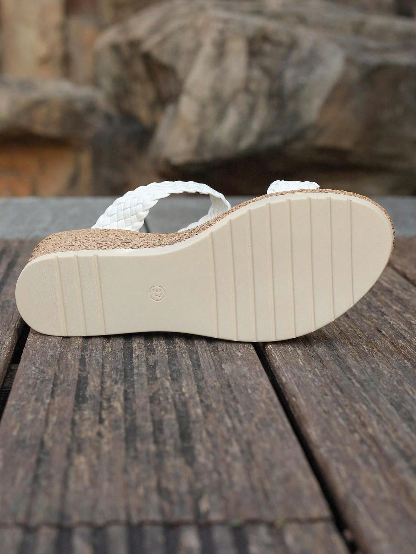 2024 New Arrival Women's White Wedge Sandals, Waterproof Platform Fashionable Slipper For Outdoor Activities, Open Toe Thick Heel Beach Shoes With Ankle Strap, Flat Sole