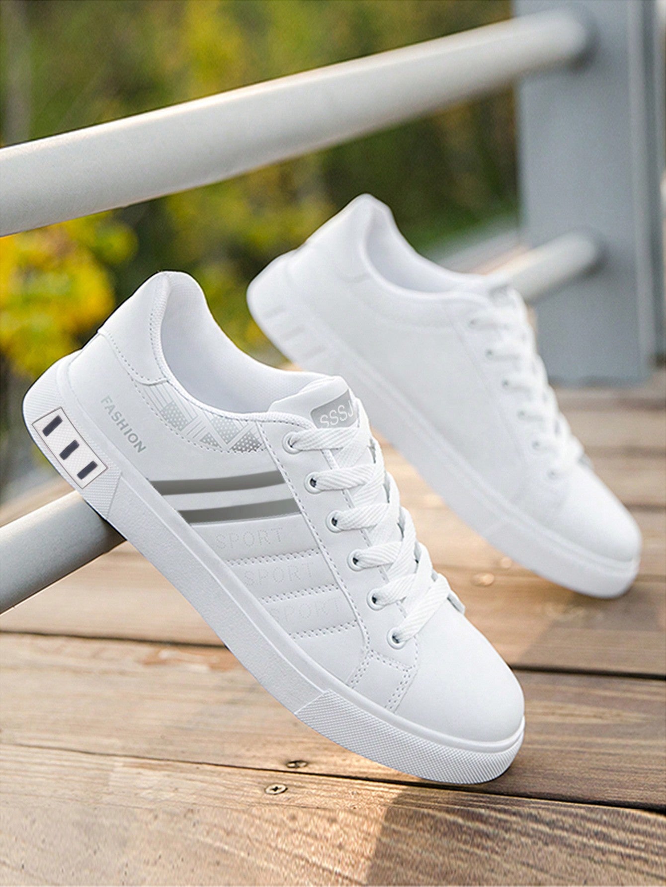 Men's Casual Sneakers 2024 New Breathable Sports Shoes, Korean Style Low-Top Flat Bottom White Shoes, All-Match