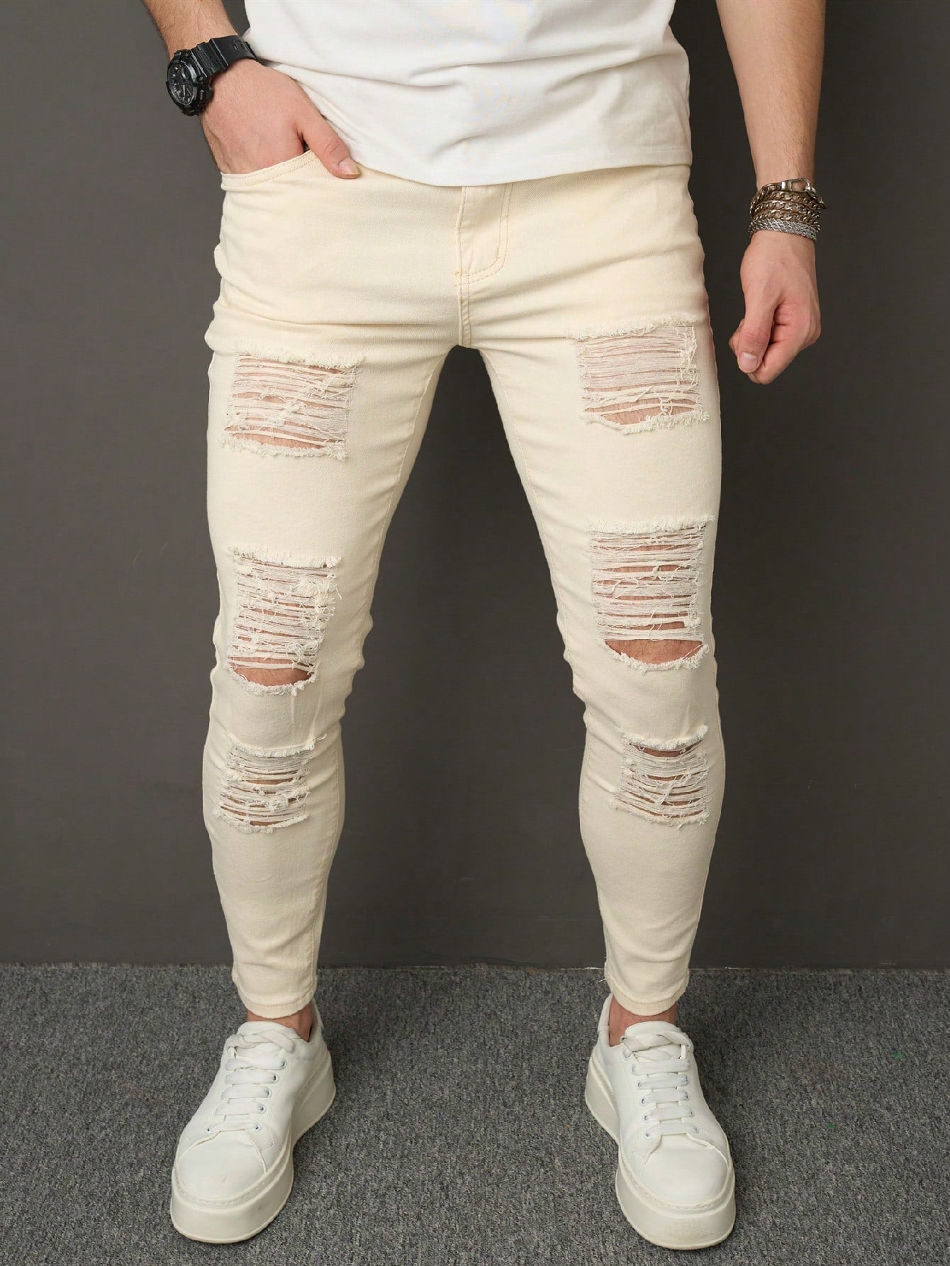 Manfinity LEGND Men Distressed Denim Jeans With Pockets For Daily Casual Wear