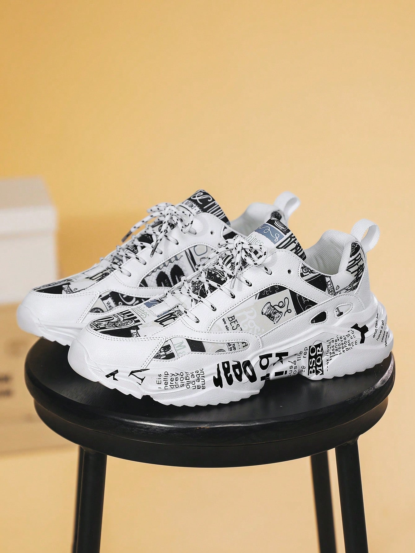 Men Letter Graphic Lace-Up Front Chunky Sneakers, Sport Outdoor Sneakers