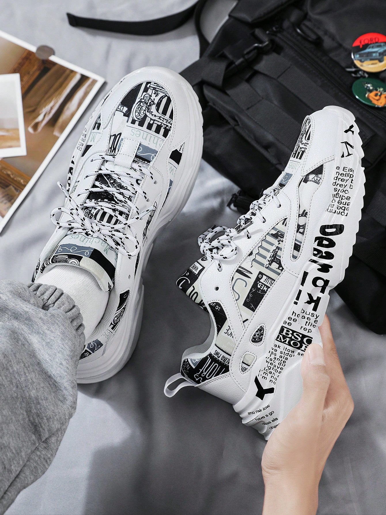 Men Letter Graphic Lace-Up Front Chunky Sneakers, Sport Outdoor Sneakers