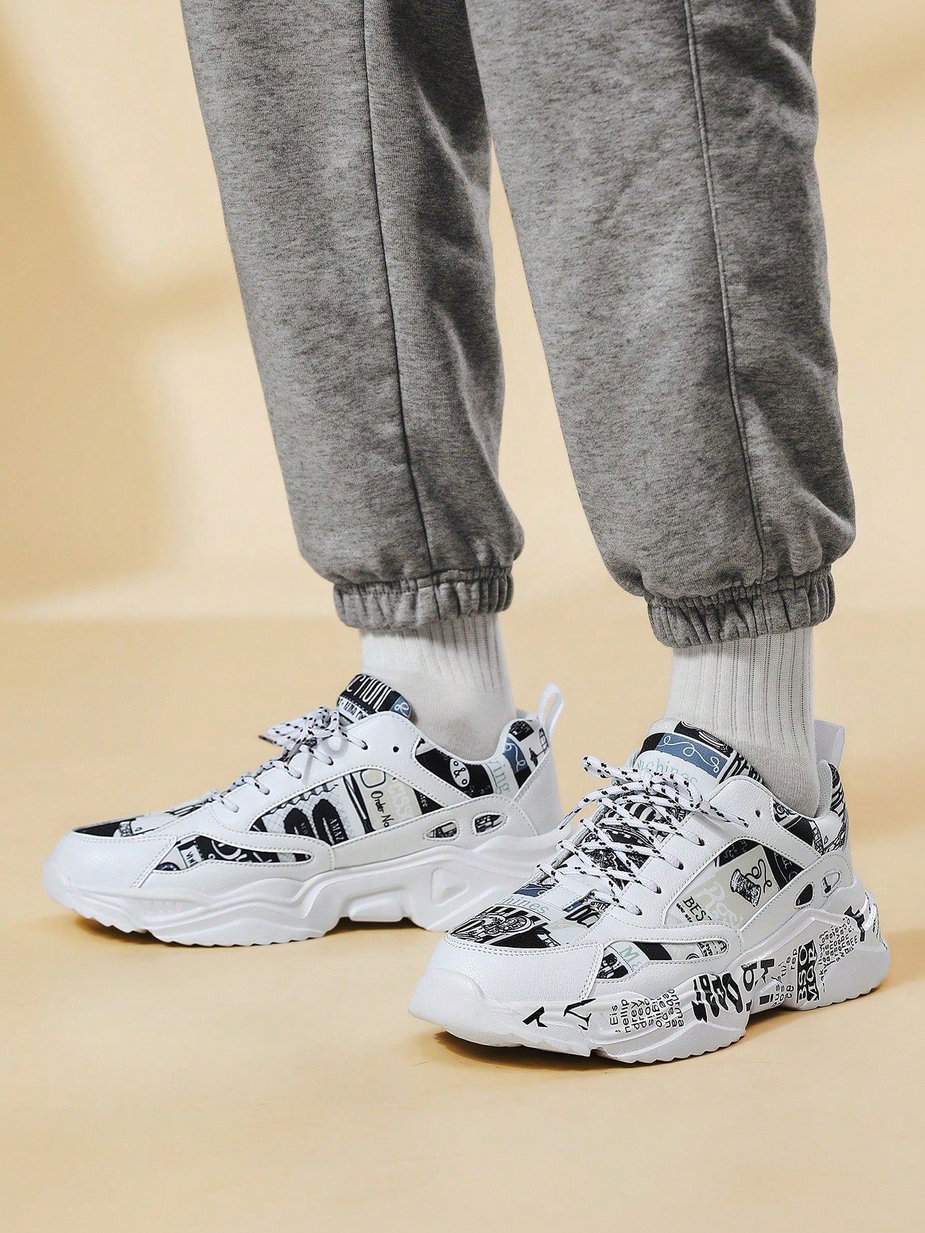 Men Letter Graphic Lace-Up Front Chunky Sneakers, Sport Outdoor Sneakers