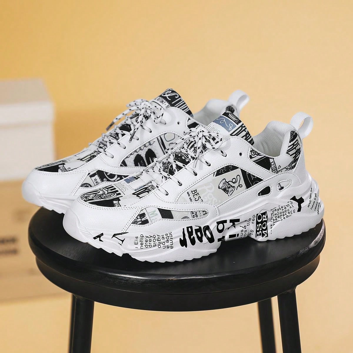 Men Letter Graphic Lace-Up Front Chunky Sneakers, Sport Outdoor Sneakers